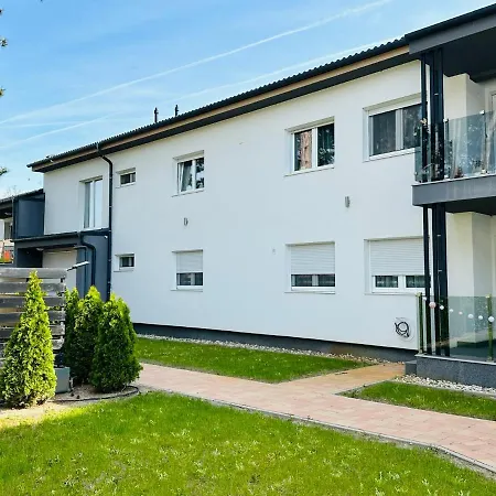 Balchill Medences Apartman 公寓