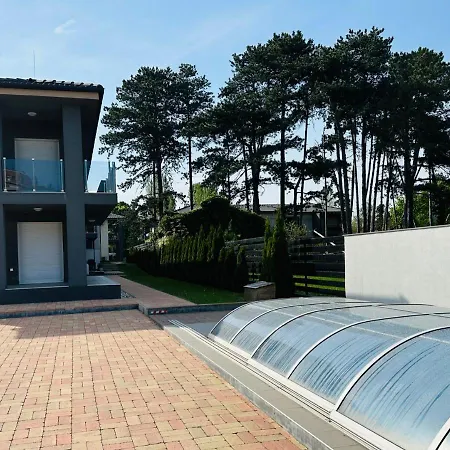 Balchill Medences Apartman 公寓